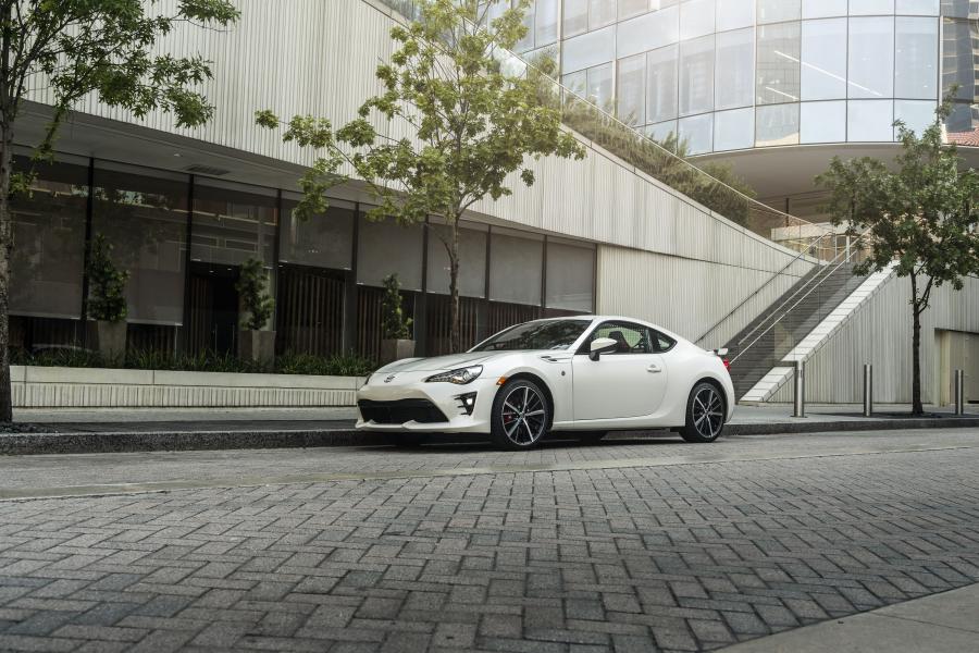  Toyota GT 86 TRD 2019 года  (NA) (фото 10 из 24)